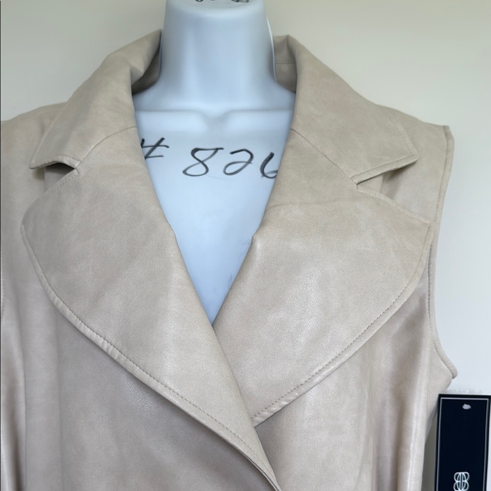 NWT Bagatelle Collection Beige Sleeveless Trench Coat - Picture 5 of 13